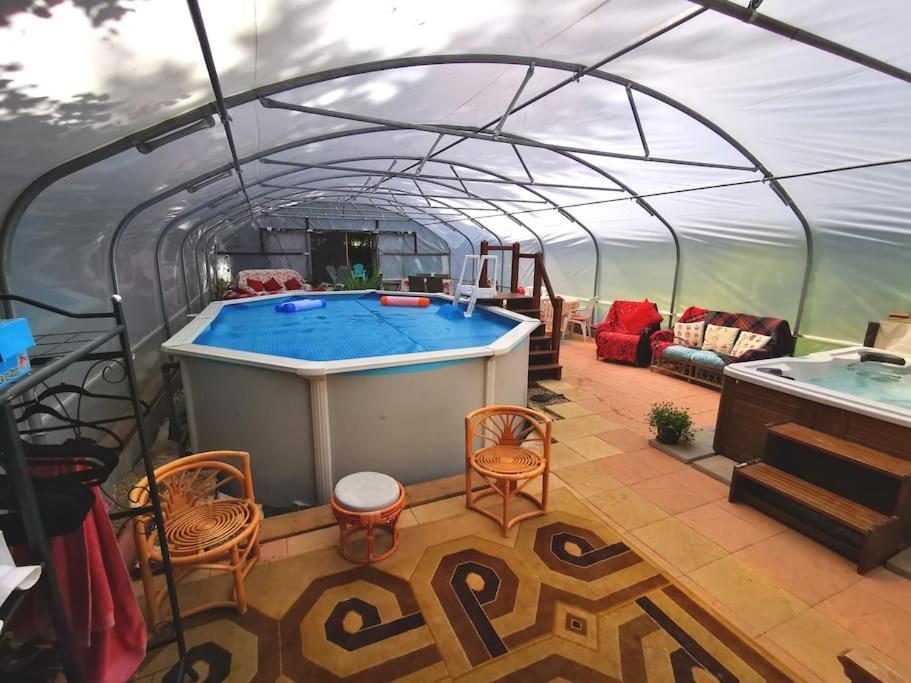 Country Side Haven Two Double Ensuite Bedrooms Couples Exclusive Rate Offered Saint-Michel-de-Montjoie المظهر الخارجي الصورة